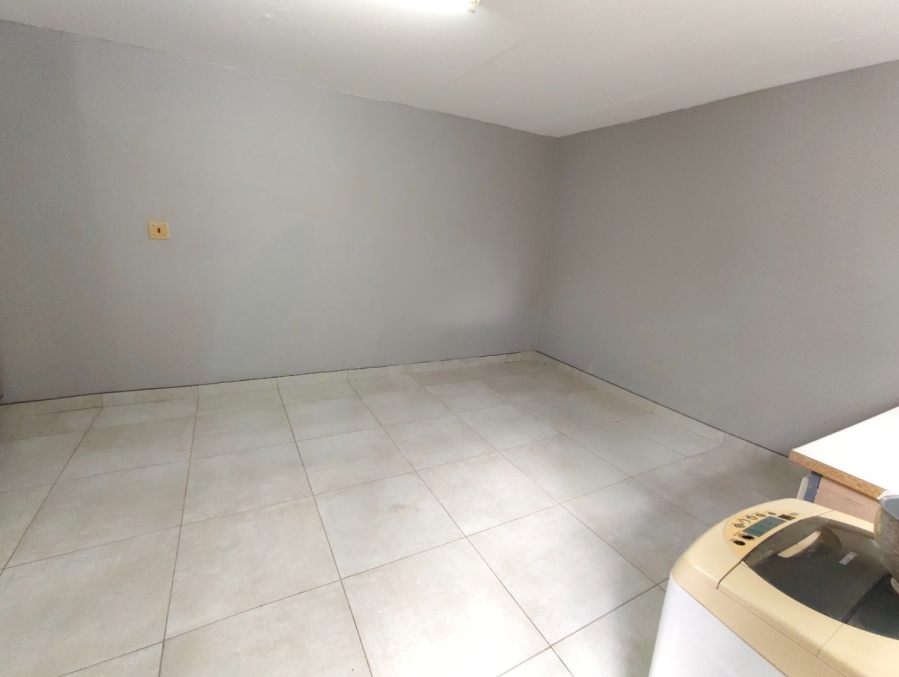 To Let 1 Bedroom Property for Rent in Heuwelsig Free State